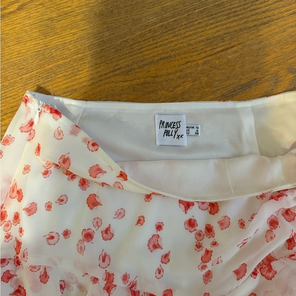 Princess Polly Secret Love Set - Picture 5 of 6